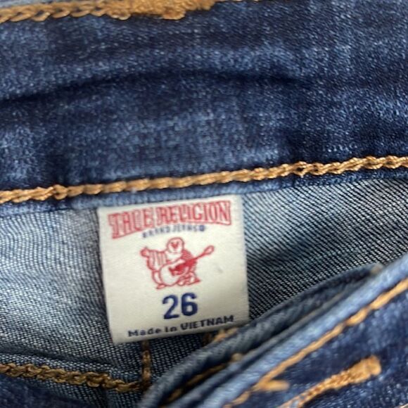 True Religion Y2K Bermuda knee length shorts in size 26 - Picture 6 of 8